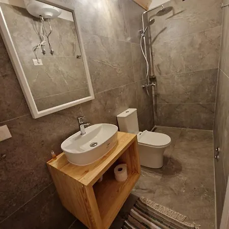 Hani Cepit Hotel Librazhet