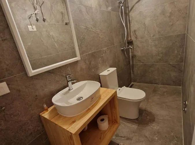 Hani Cepit Hotel Librazhet